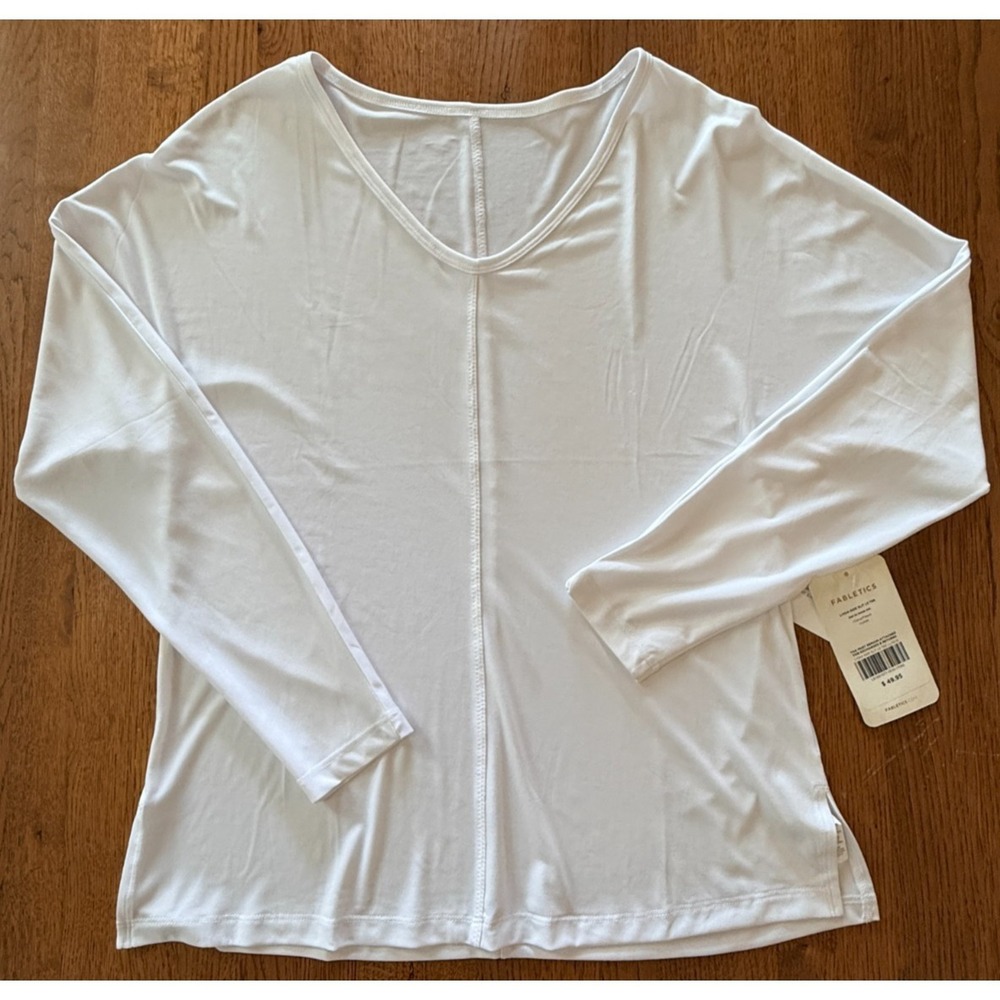 Fabletics Lydia Side Slit Long Sleeve NWT  Womens Large White Loose Athletic Top